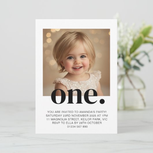 Invitation photo d'anniversaire en Brown et blanc (Debout devant)