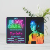 Invitation photo d'anniversaire Glow (Debout devant)