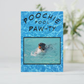 Invitation Photo d'anniversaire pour la fête à la piscine de (Debout devant)