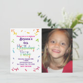 Invitation photo de fête d'anniversaire avec arc-e (Debout devant)