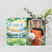 Invitation Photo de fête d'anniversaire de football (Debout devant)