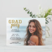 Invitation Photo de graduation - Grad Party Script Gold (Debout devant)