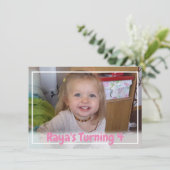 Invitation Photo de la fille rose personnalisée Anniversaire (Debout devant)