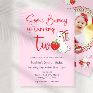 Invitation Photo de la fraise Bunny 2e anniversaire