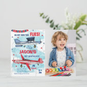 Invitation photo de l'avion (Debout devant)
