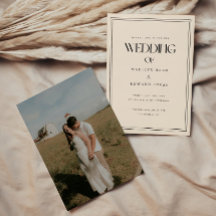 Photo de mariage à typographie grasse minimal beig