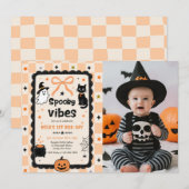 Invitation Photo de naissance d'Halloween avec des vibrations (Devant / Derrière)
