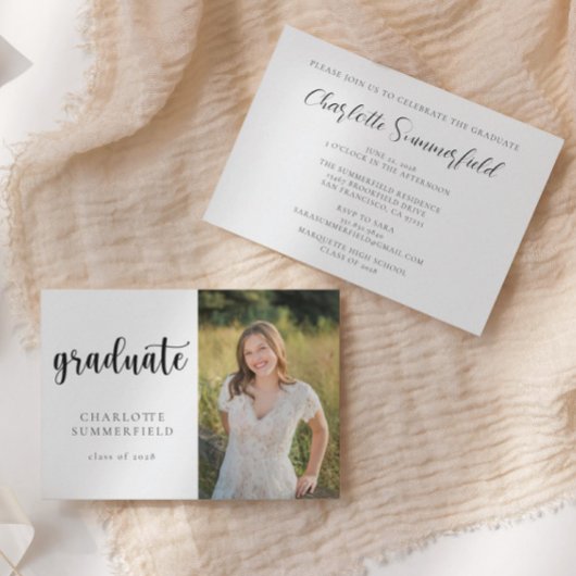 Invitation Photo de script tendance noir & blanc Graduation