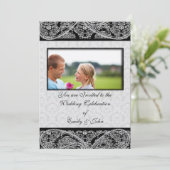 Invitation Photo d'invitation Monogram Black Mariage damassé (Debout devant)