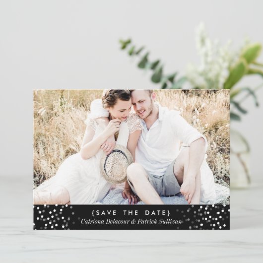 INVITATION PHOTO EN CONFETTI BLANC ENREGISTRER LA DATE D'ANNO (Debout devant)