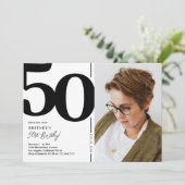 Invitation Photo en noir et blanc Fête des 50 ans (Debout devant)