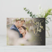Invitation Photo Enregistrer la date Elegant Gold Script Mode (Debout devant)