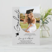 Invitation Photo Graduation Party Moderne Élégant Script (Debout devant)