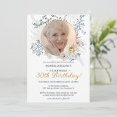 Invitation Photo Jaune Floral Surprise 80e fête d'anniversair (Debout devant)