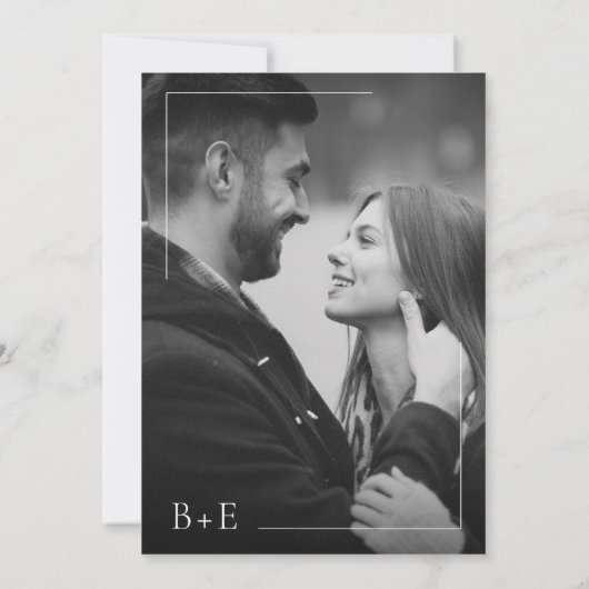 Invitation Photo Noir Blanc Moderne Mariage Simple Élégant (Dos)
