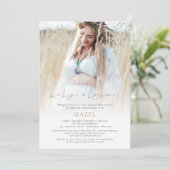 Invitation Photo Overlay Gold Script Baby shower de Bohême (Debout devant)