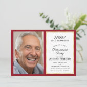 Invitation Photo Parti de retraite surprise | Rouge et or (Debout devant)