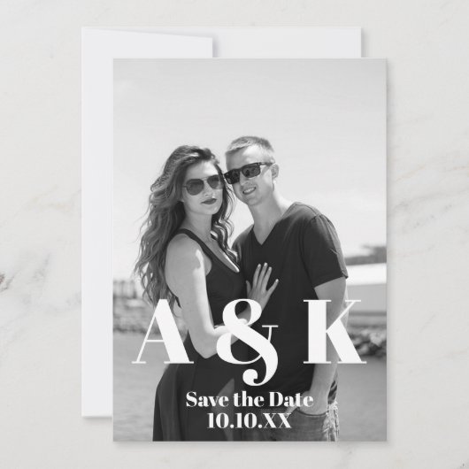 Invitation Photo personnalisée et gros monogramme Enregistrer (Devant)