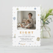 Invitation photo pour les 8 ans d'un garçon (Debout devant)