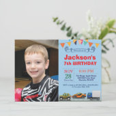 Invitation photo pour un camion de transport autom (Debout devant)