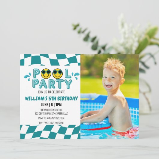 INVITATION PHOTO RETRO SMILEY FACE POOL PARTI (Debout devant)