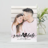 Invitation Photo Save the Date Amour Cœur Confettis Script (Debout devant)