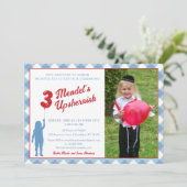 Invitation photo Upsherin à carreaux bleus et ball (Debout devant)