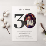 Invitation photo vintage portée 30e anniversaire<br><div class="desc">Cette vintage invitation de fête de 30e anniversaire est parfaite pour votre anniversaire sur la voie de la mémoire. Remplacez la photo par une de vos propres photos d'enfance et customisez le texte à votre goût. Age peut être édité, sinon, consultez notre collection pour d'autres âges. Le dos de la...</div>