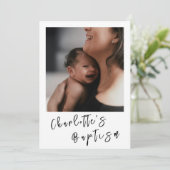 Invitation Photographie moderne noir et blanc Script bébé Bap (Debout devant)