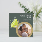 Invitation photos d'une bague en péridot pour une fête du 1er (Debout devant)