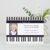 Invitation Piano violet noir thème Sweet 16 Anniversaire (Debout devant)