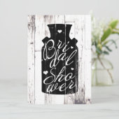 Invitation Pichet de mariage rustique en bois blanc de ferme (Debout devant)