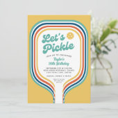 Invitation Pickleball Party Pickle Retro Rainbow Stripe (Debout devant)