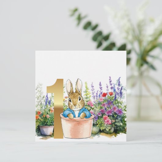 Invitation Pierre le lapin dans un pot premier anniversaire (Debout devant)