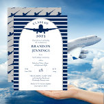 Invitation Pilote de ligne de l'école de pilotage de l'école<br><div class="desc">Votre pilote favori se préparant à voler avec les aigles ? Célébrez l'accomplissement de votre diplômé dans un style d'aviation authentique avec ce design d'invitation de fête de graduation bleu, gris et blanc par Holiday Hearts Designs. L'avant est ornée d'un arrière - plan de rayures bleues et blanches avec un...</div>