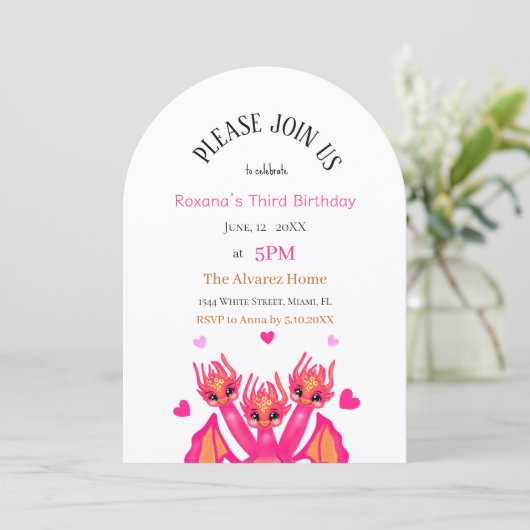 Invitation Pink Birthday Dragon them (Debout devant)