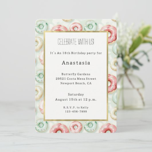 Invitation Pink Cream Donuts Birthday (Debout devant)