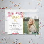 Invitation Pink Floral Gold Script Sweet 16 Anniversaire Phot<br><div class="desc">Célébrez le jalon de l'arrivée de Sweet 16 avec notre enchanteresse invitation d'anniversaire. Conçue avec des fleurs d'aquarelle roses vibrantes, un script de calligraphie de feuille d'or avec "Sweet 16" et une photo personnalisée de la fille d'anniversaire, cette invitation donne le ton parfait pour une célébration mémorable. La combinaison d'éléments...</div>