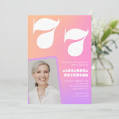 Invitation Pink Gradient Retro Photo 77e anniversaire Invitat (Debout devant)