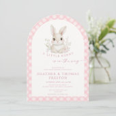 Invitation Pink Little Bunny Gingham Arch Baby Shower (Debout devant)
