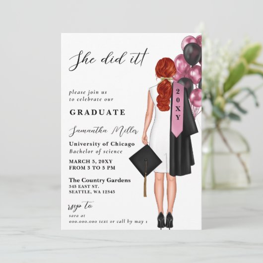 Invitation Pink Minimalist Photo Elle L'A Fait Graduation (Debout devant)