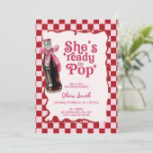 Invitation Pink She's Ready to Pop Soda Baby Shower  (Debout devant)