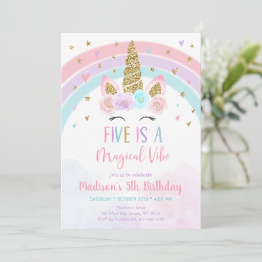 Invitation Pink Unicorn Five est un Anniversaire magique (Debout devant)