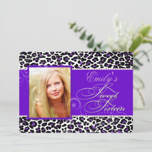 Invitation PixDezines doux léopard 16/violet (Debout devant)