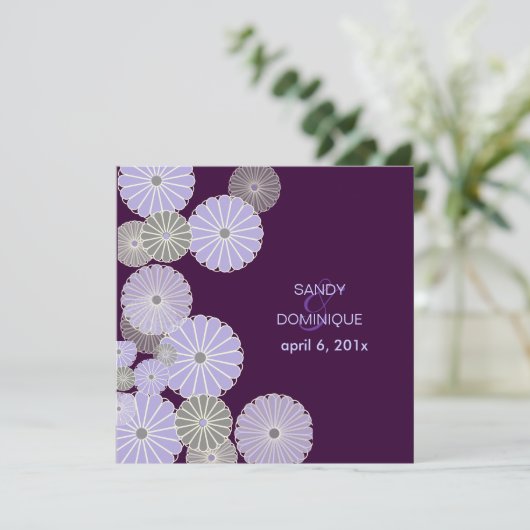 Invitation PixDezines Kiku / violet+prune (Debout devant)