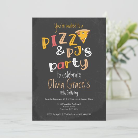 Invitation Pizza Et Pyjama (Debout devant)