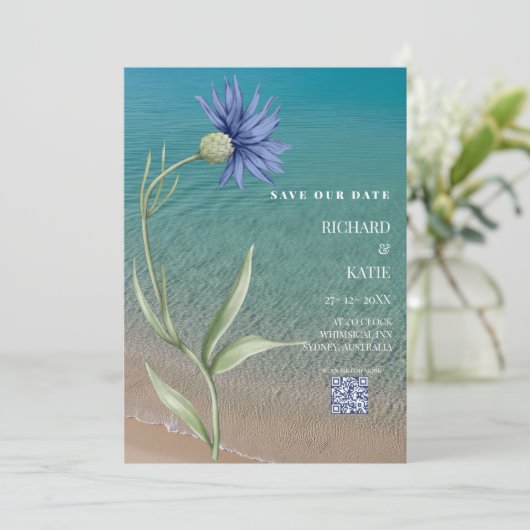 Invitation Plage bleu Dusty design code Qr mariage (Debout devant)