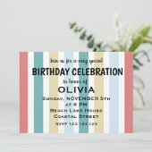 Invitation Plage côtière colorée rayures Anniversaire (Debout devant)