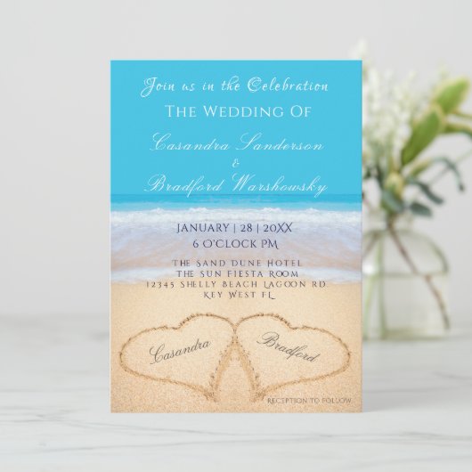 Invitation Plage Mariage 2 Coeurs Sable Mariage Océan Bleu (Debout devant)