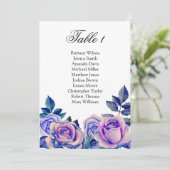 Invitation Plan de table avec des roses bleues et violettes. (Debout devant)